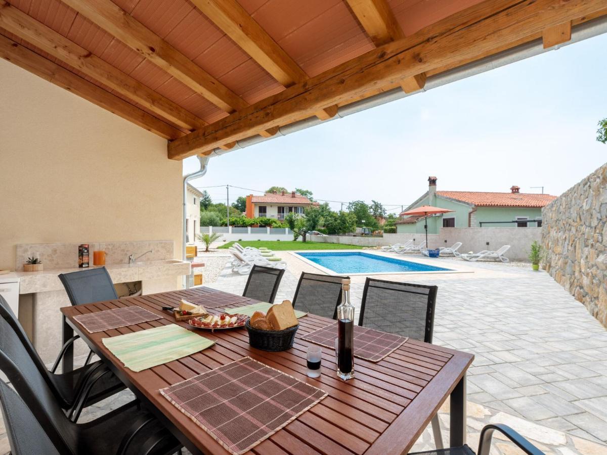 Tranquil Holiday Home In Labin With Private Swimming Pool Eksteriør billede